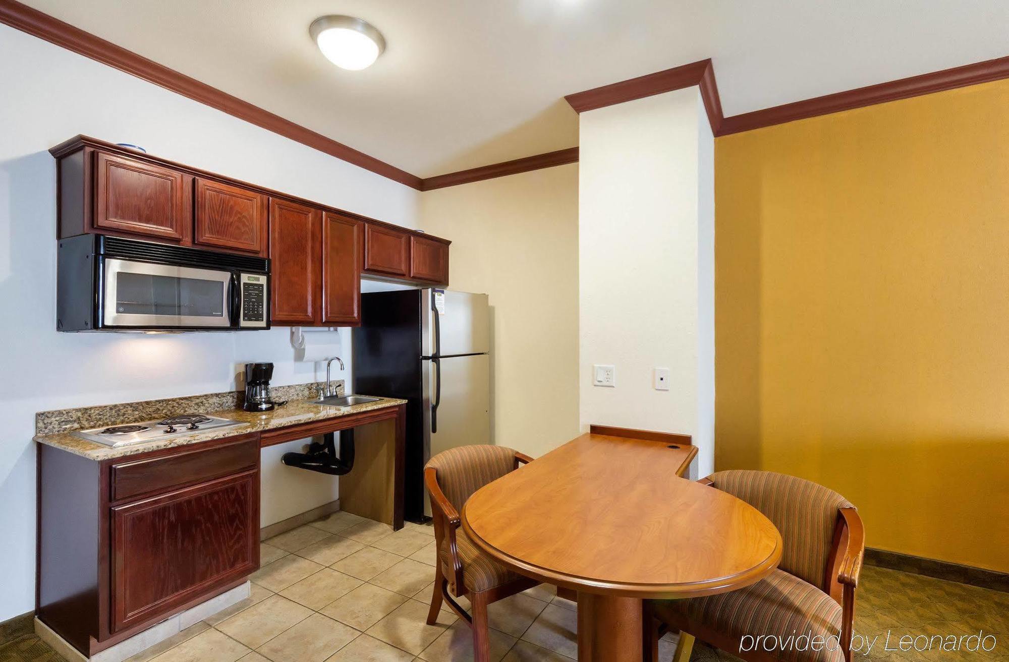 Best Western Ingleside Inn & Suites Exterior photo