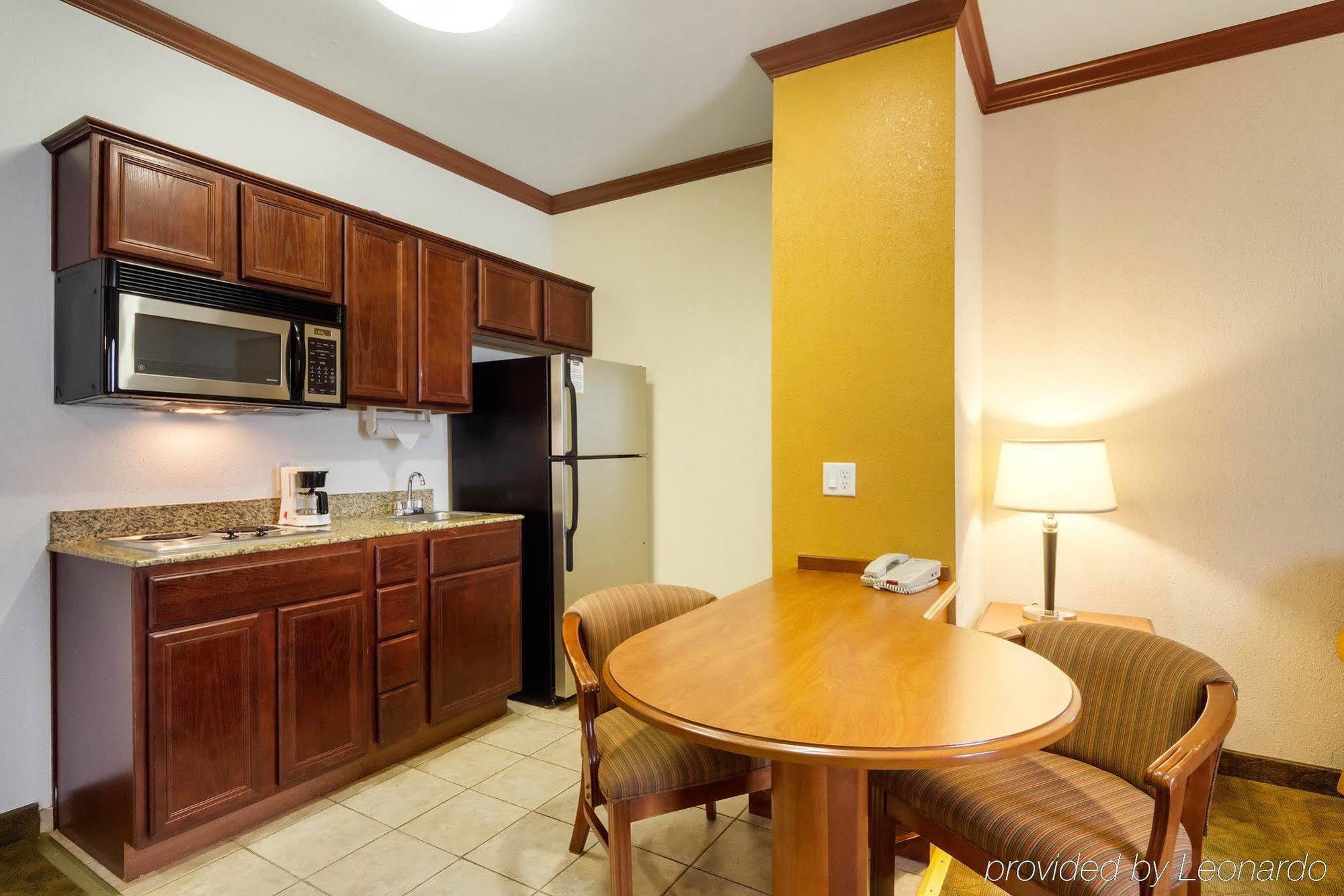 Best Western Ingleside Inn & Suites Exterior photo