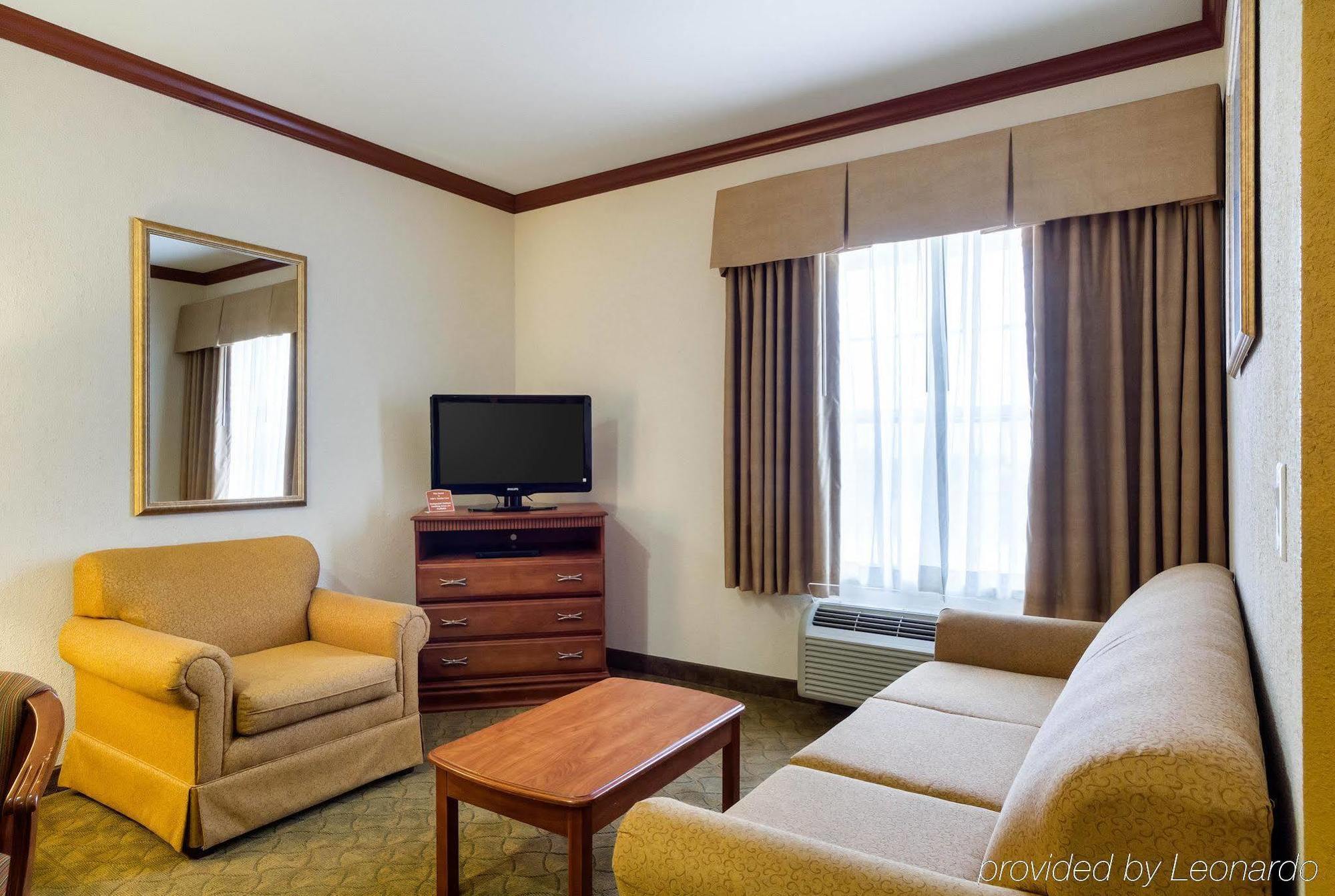 Best Western Ingleside Inn & Suites Exterior photo
